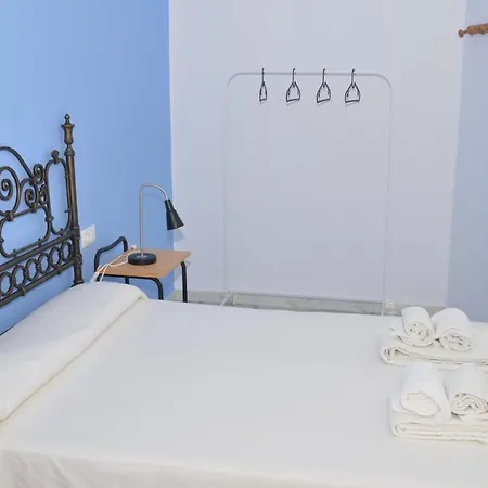 Cuatro Naciones Πανσιόν *